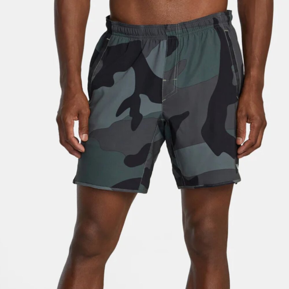 RVCA Yogger Stretch Elastic Waist Shorts 17" Big Camo Size M